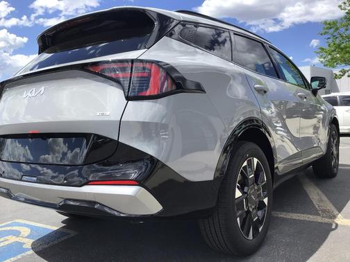 Wolf Gray 2026 Kia Sportage Hybrid SX-Prestige