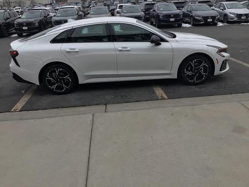 Snow White Pearl 2026 Kia K5 GT-Line