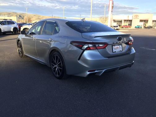 2023 Toyota Camry SE