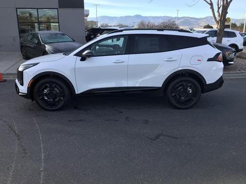 Snow White Pearl 2026 Kia Sportage X-Line