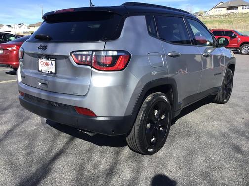 Billet Silver Metallic Clearcoat 2019 Jeep Compass Altitude