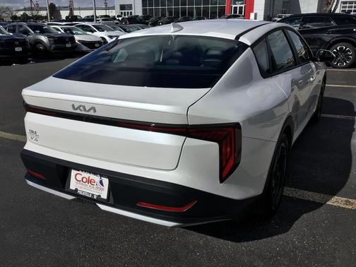 Snow White Pearl 2026 Kia K4 EX