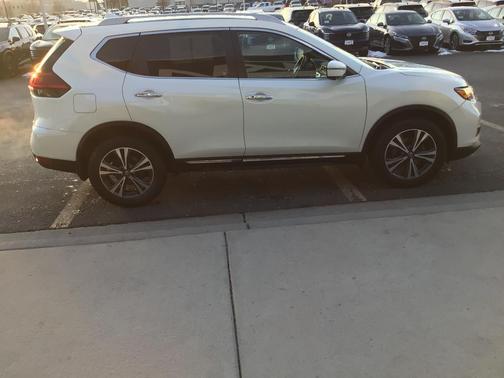 2017 Nissan Rogue SL