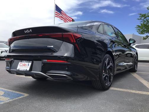 Aurora Black Pearl 2026 Kia K5 GT-Line