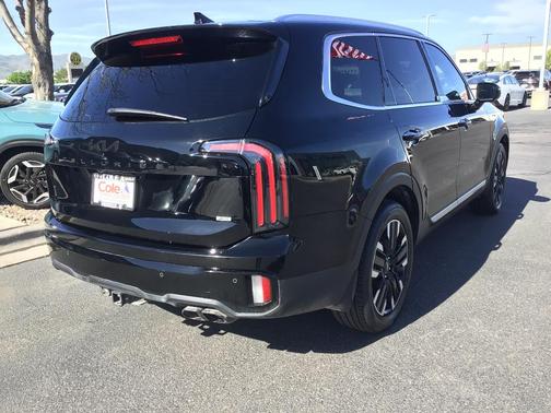 Ebony Black 2024 Kia Telluride SX
