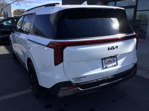 Snow White Pearl 2026 Kia Carnival Hybrid SX Prestige