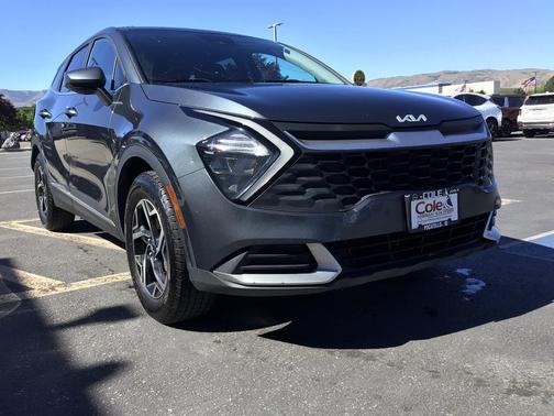 Gravity Gray 2023 Kia Sportage LX