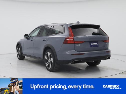 Blue 2022 Volvo V60 Cross Country T5