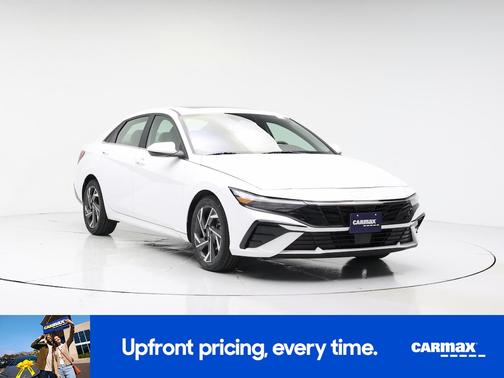 White 2024 Hyundai ELANTRA SEL