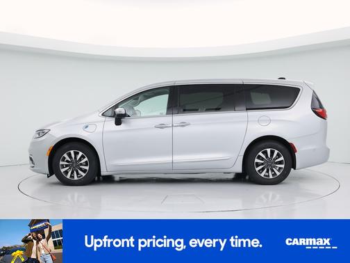Silver 2023 Chrysler Pacifica Hybrid Limited