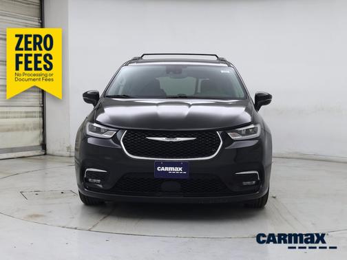 Black 2022 Chrysler Pacifica Touring L