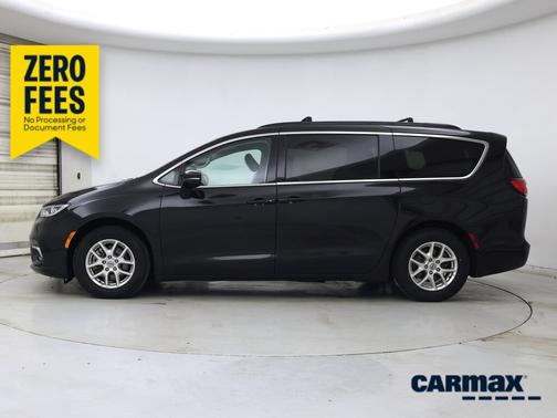 Black 2022 Chrysler Pacifica Touring L