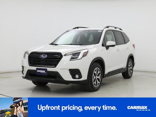 White 2023 Subaru Forester Premium