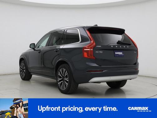 Gray 2022 Volvo XC90 T6 Momentum