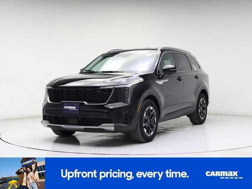 Black 2024 Kia Sorento S