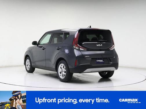 Gray 2024 Kia Soul LX