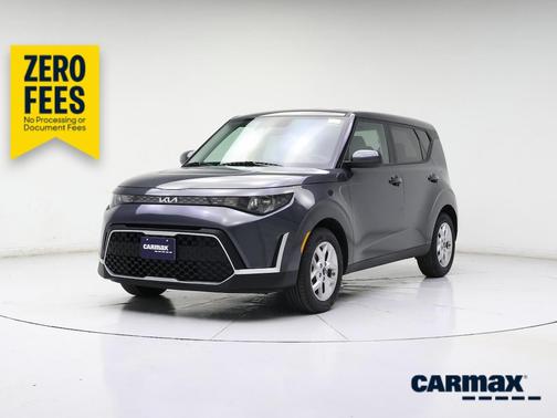 Gray 2024 Kia Soul LX
