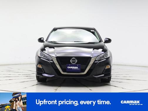 2022 Nissan Altima SR