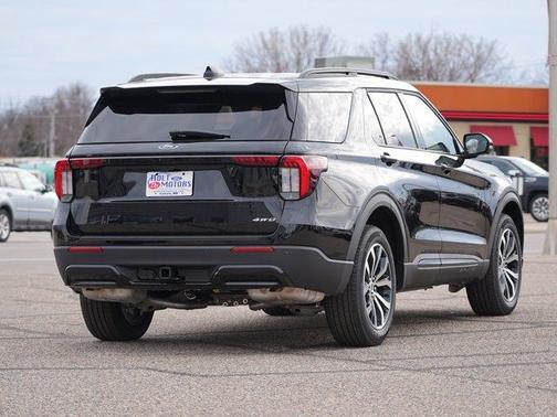 Agate Black Metallic 2026 Ford Explorer ST-Line
