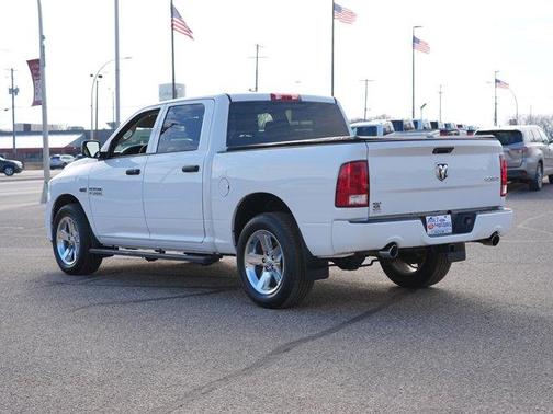 Bright White Clearcoat 2017 RAM 1500 Express