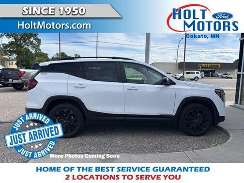 Summit White 2022 GMC Terrain SLE