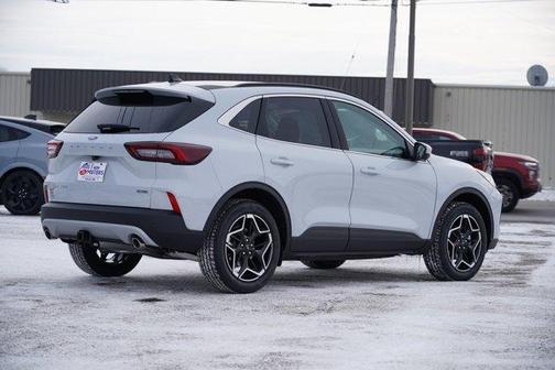 2026 Ford Escape Platinum