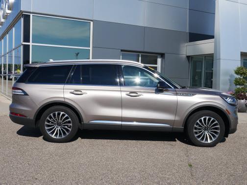Photo 2 of 23 of 2020 Lincoln Aviator Reserve AWD