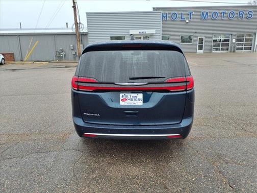 2023 Chrysler Pacifica Touring-L