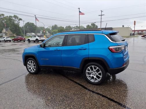 2022 Jeep Compass Latitude Lux