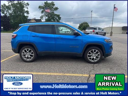 2022 Jeep Compass Latitude Lux