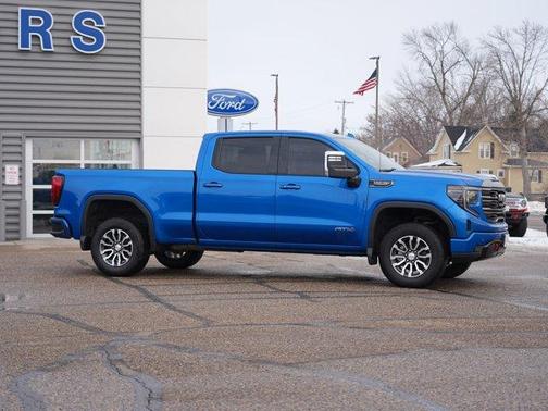 2023 GMC Sierra 1500 AT4