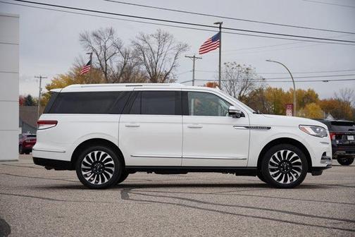 2024 Lincoln Navigator L Black Label