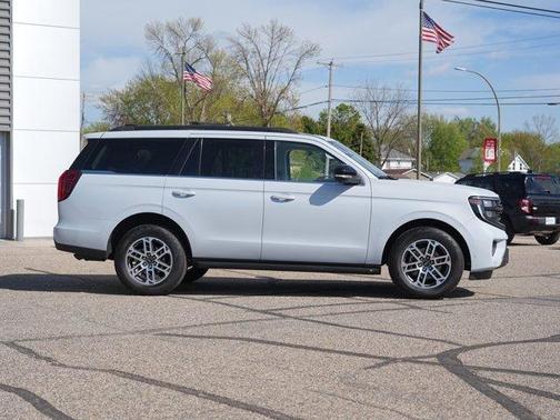 Silver Metallic 2025 Ford Expedition Active