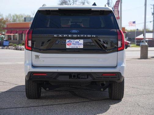 Silver Metallic 2025 Ford Expedition Active