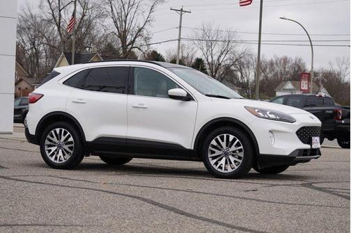 2022 Ford Escape Titanium