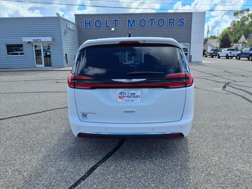 2023 Chrysler Pacifica Touring-L