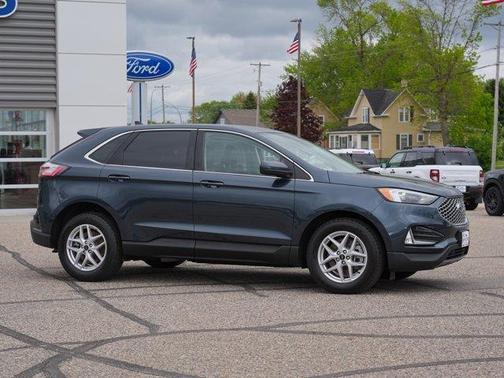 Blue Metallic 2024 Ford Edge SEL