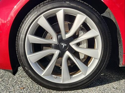 2019 Tesla Model 3 Performance