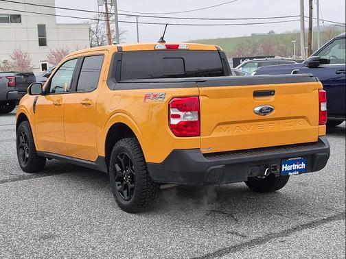 Cyber Orange Metallic Tricoat 2023 Ford Maverick Lariat