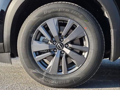 2026 Nissan Pathfinder S