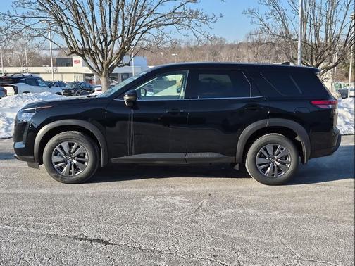 2026 Nissan Pathfinder S