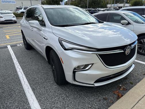 White Frost Tricoat 2024 Buick Enclave Essence AWD
