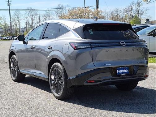 Gun Metallic 2026 Nissan Murano Platinum