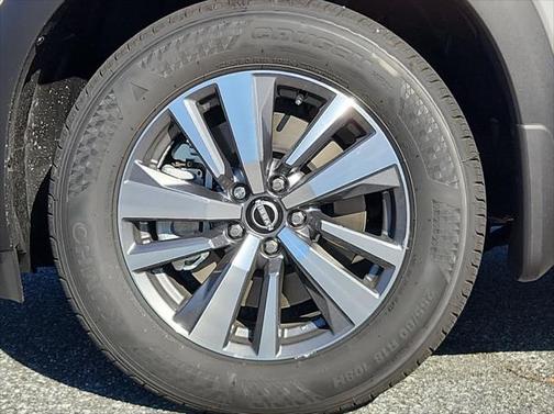 2025 Nissan Pathfinder SL 4WD