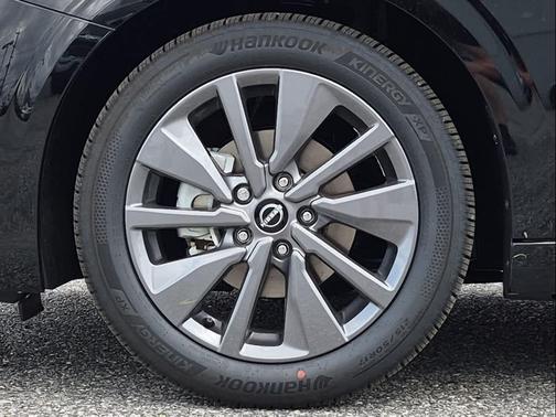 Super Black 2026 Nissan Sentra SL