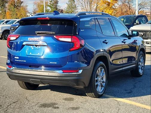 2022 GMC Terrain SLT