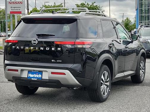 2025 Nissan Pathfinder SL 4WD