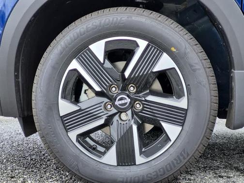 Deep Blue Pearl 2026 Nissan Kicks SV