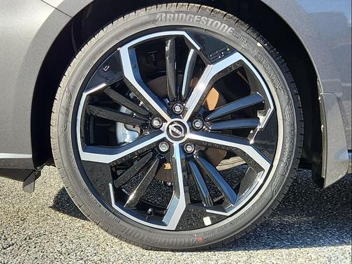 2025 Nissan Altima SR FWD