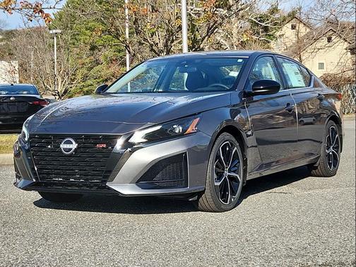 2025 Nissan Altima SR FWD